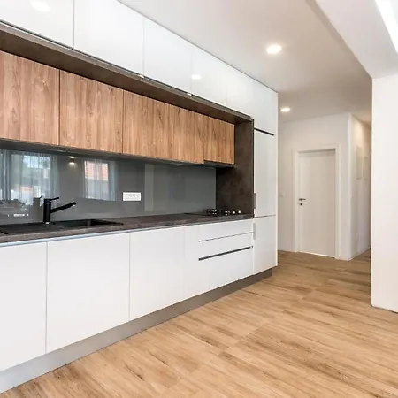 Дом отдыха 3 Bedroom Beautiful In Rastane Donje *