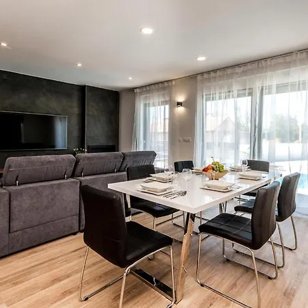 Дом отдыха 3 Bedroom Beautiful In Rastane Donje *