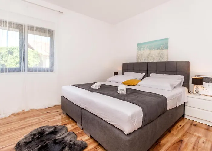 Beautiful In Rastane Donje * Donje Rastane