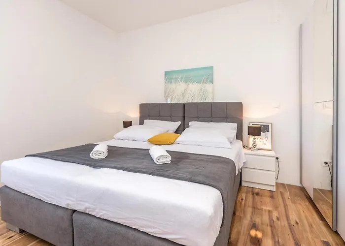 Beautiful In Rastane Donje بيت للعطل *