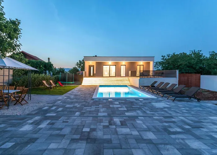 Beautiful In Rastane Donje